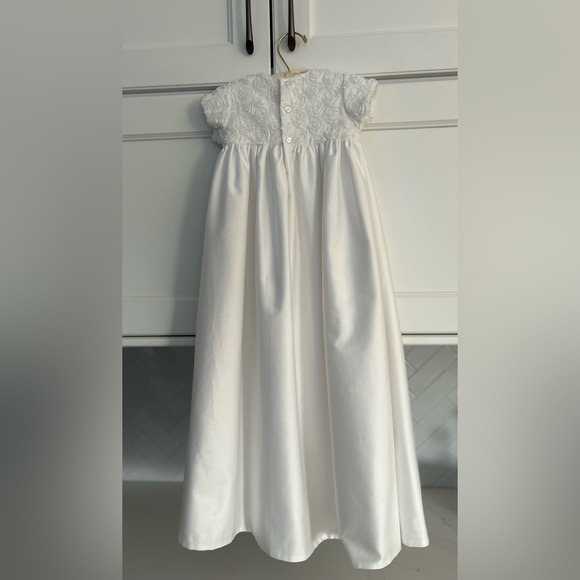 NWOT beautiful Christening gown - Picture 3 of 9